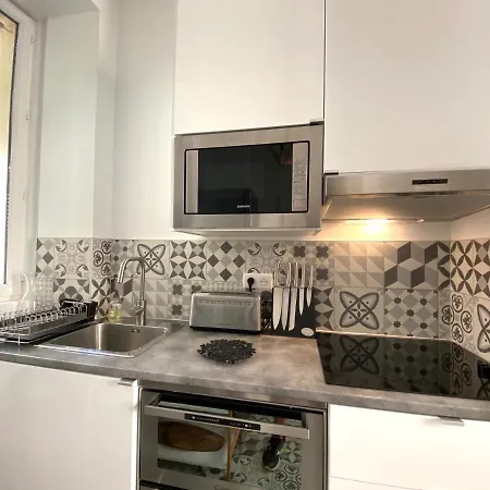 Feel@home Nemausus « Le 4 » * Nîmes