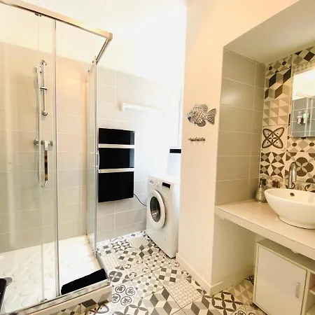 Feel@home Nemausus « Le 4 » Nimes