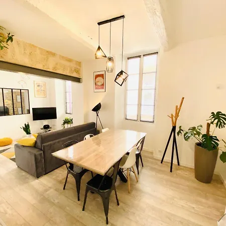Apartment Feel@home Nemausus « Le 4 » Nimes