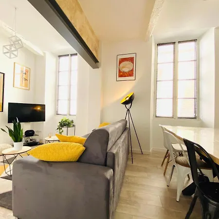 Apartment Feel@home Nemausus « Le 4 »