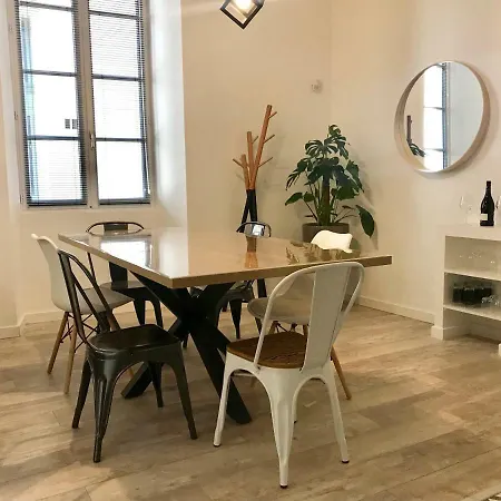 Apartament Feel@home Nemausus « Le 4 » *