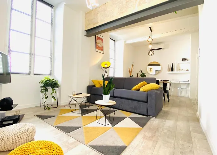 Feel@home Nemausus   Le 4 *