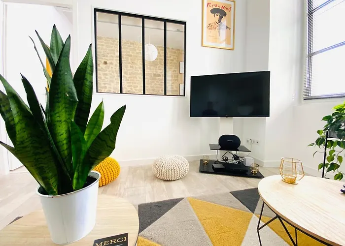 Feel@home Nemausus « Le 4 » *