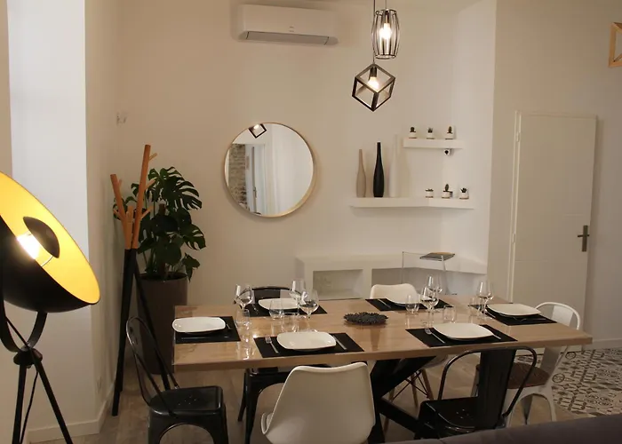 Feel@home Nemausus « Le 4 » Nîmes